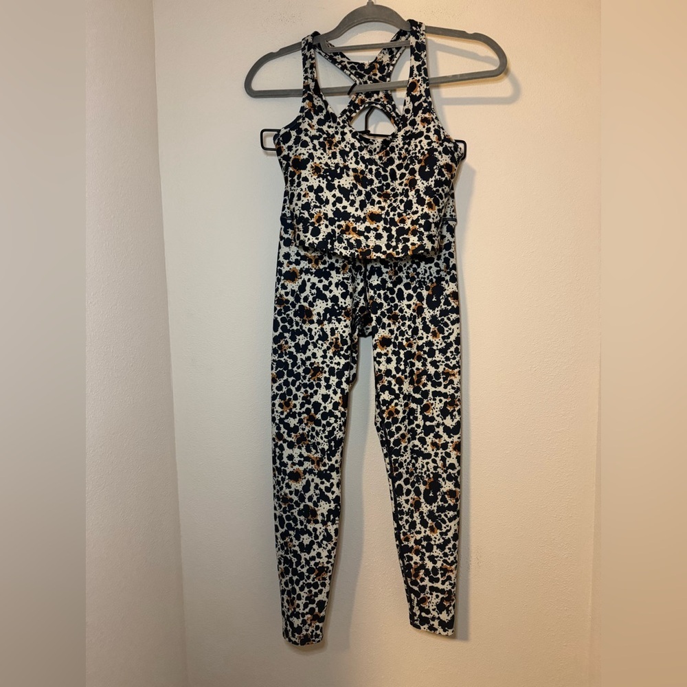 Sage Inkspot Pants and Bra workout Set - Picture 2 of 8